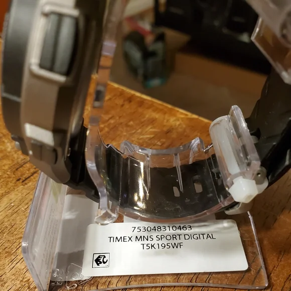 Timex IRONMAN Endure Shock 30 Lap Watch, T5K195, BRAND NEW WITH BOX AND TAGS!! - Picture 7 of 10